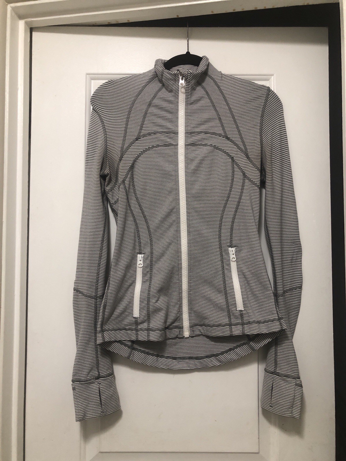 lululemon athletica Define Jacket White & Gray Striped Luon Size 8 Great Cond lululemon athletica Define Jacket White & Gray Striped Luon Size 8 Great Cond