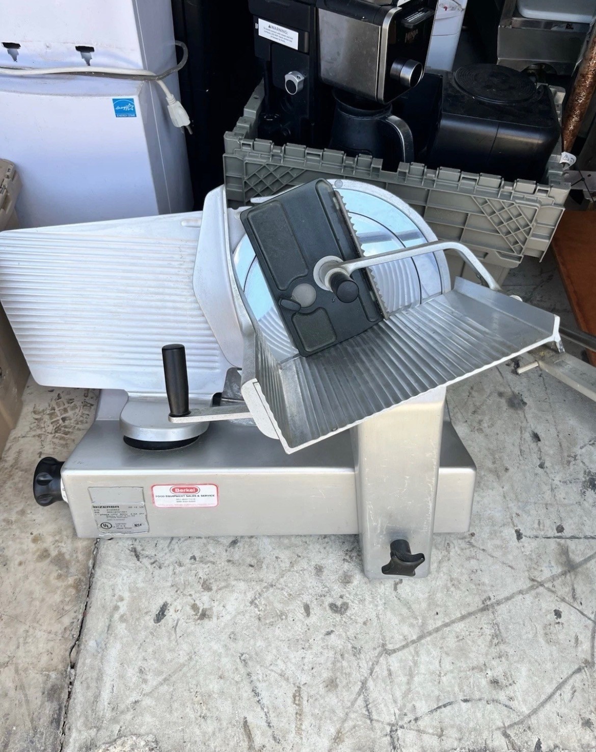 BIZERBA Heavy Duty Commercial Meat Slicer - Deli, Meat, Cheeses - 120 V, SE-12