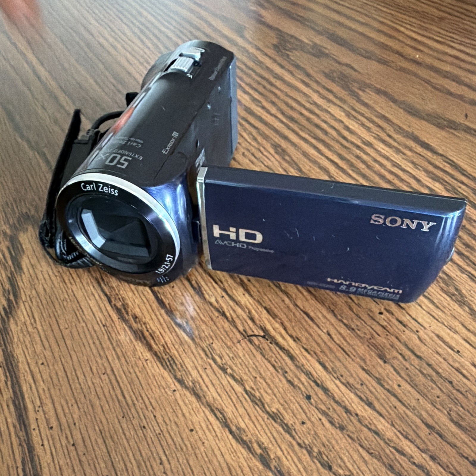 Sony Handycam HDR-CX290 HD AVCHD 50x Zoom 2.7\ Sony Handycam HDR-CX290 HD AVCHD 50x Zoom 2.7\