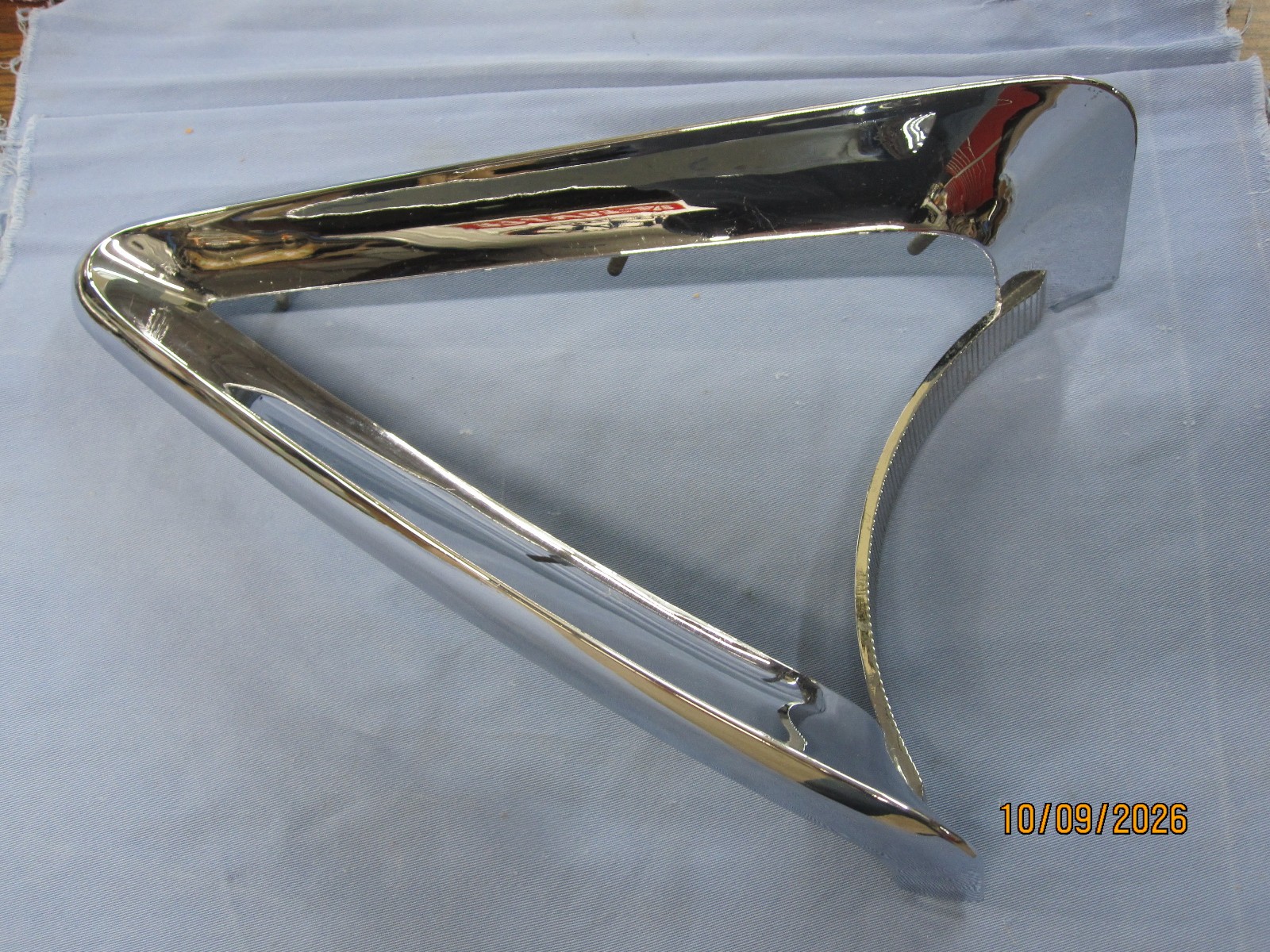 NOS 1959 Mercury Park Lane Tail Light Lamp Bezel LH side # B9MY-13489-D NOS 1959 Mercury Park Lane Tail Light Lamp Bezel LH side # B9MY-13489-D