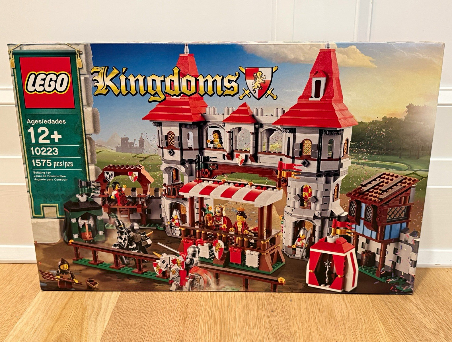LEGO Kingdoms Joust 10223 Castle Lion King Knights New Sealed LEGO Kingdoms Joust 10223 Castle Lion King Knights New Sealed