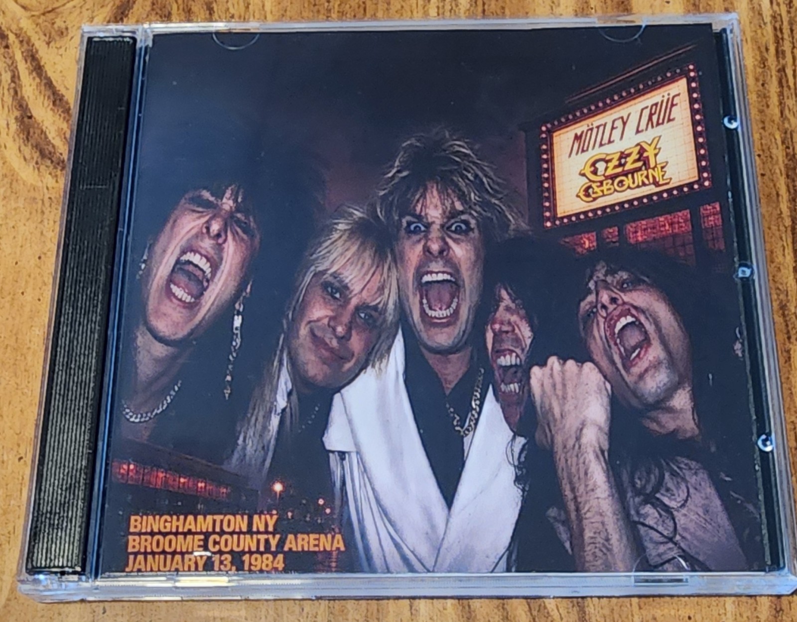 Motley Crue & Ozzy Osbourne - LIVE - Binghamton, NY (Jan 13, 1984) Motley Crue & Ozzy Osbourne - LIVE - Binghamton, NY (Jan 13, 1984)