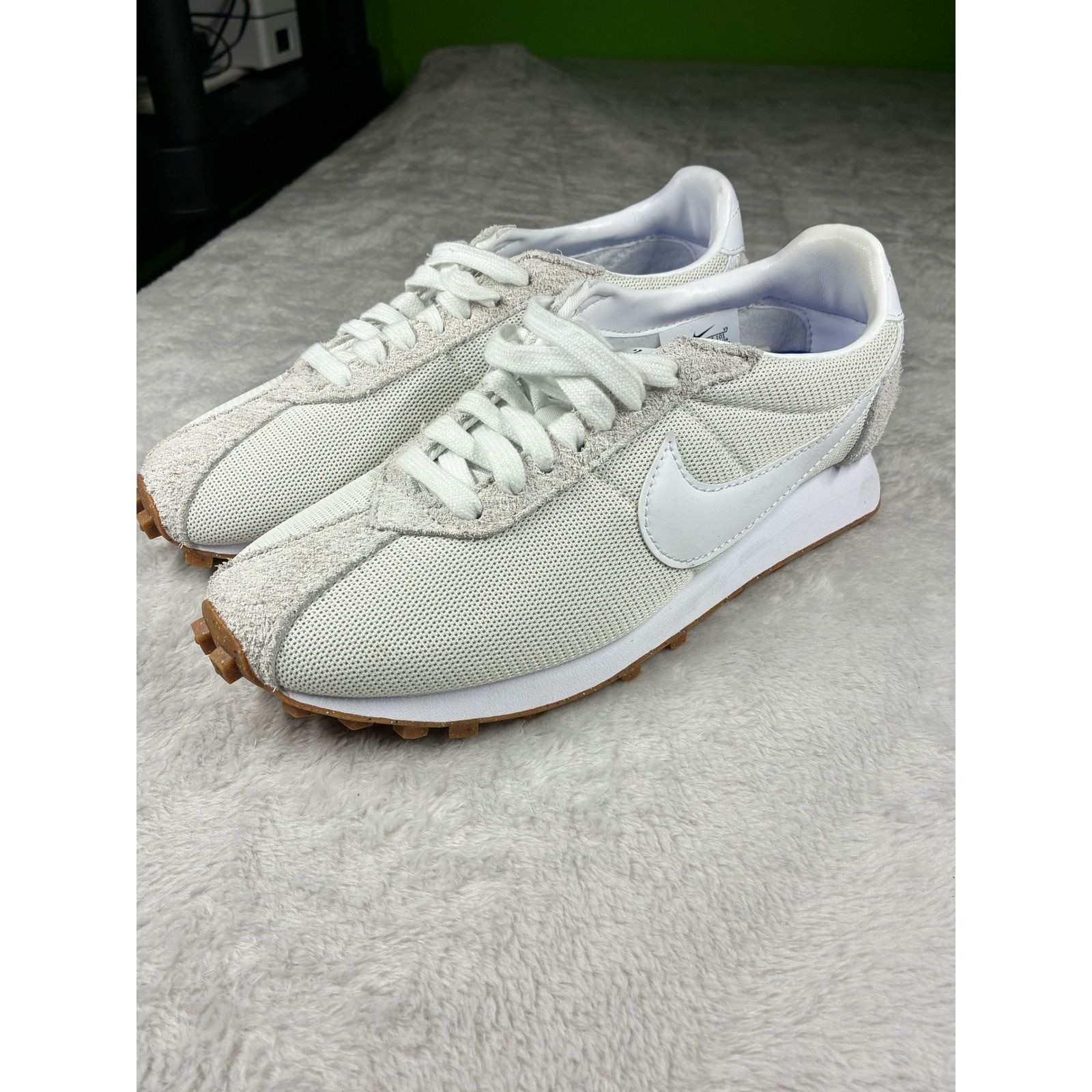 Brand New Nike LD 1000 Womens Light Bone Sail White Waffle Sneakers Size 8.5 Brand New Nike LD 1000 Womens Light Bone Sail White Waffle Sneakers Size 8.5
