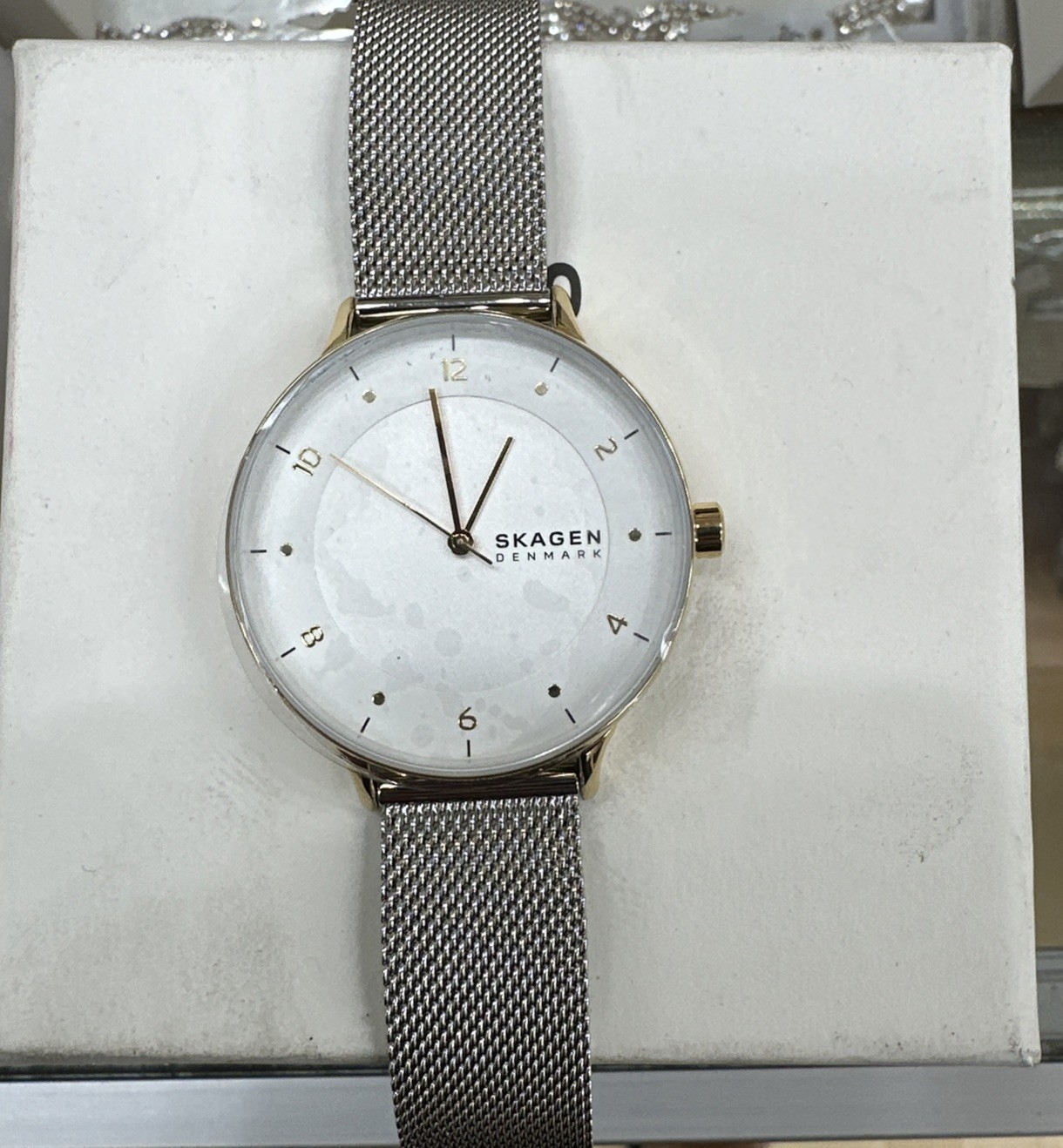 Skagen Womens Anita Lille Silver & Gold Two-Tone SS Mesh Band SKW2912 New Mint Skagen Womens Anita Lille Silver & Gold Two-Tone SS Mesh Band SKW2912 New Mint