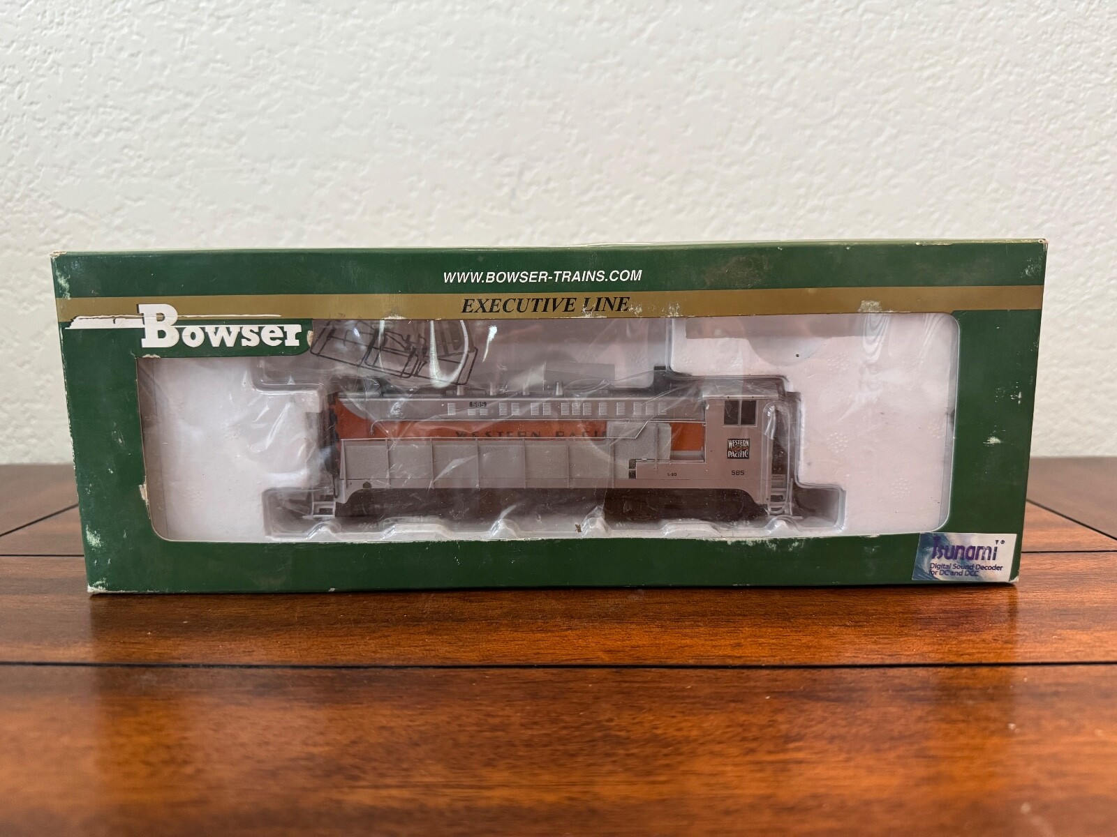 Bowser Executive Line Western Pacific VO-1000 Diesel Switcher Tsunami Sound NOS Bowser Executive Line Western Pacific VO-1000 Diesel Switcher Tsunami Sound NOS
