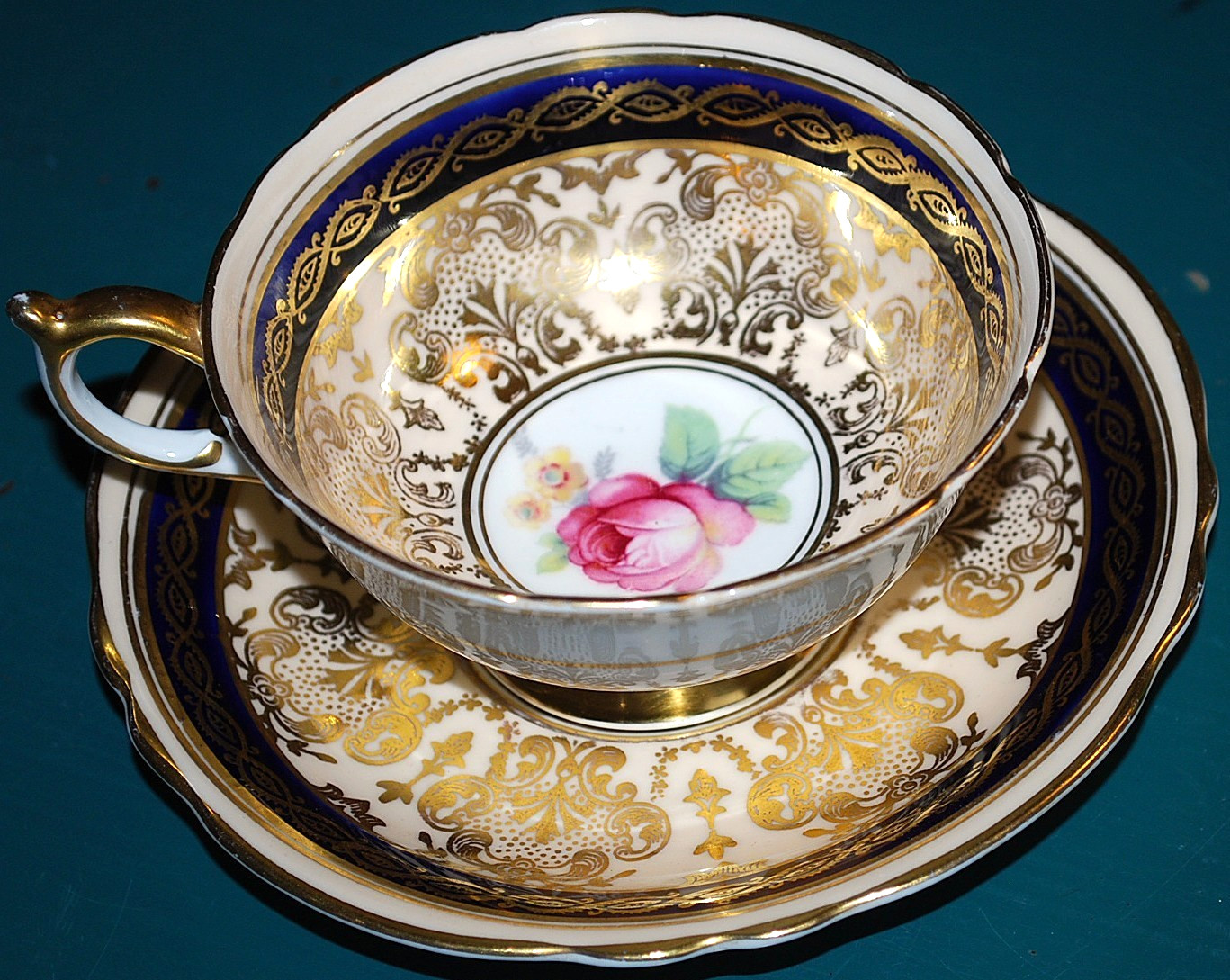 Vtg Paragon DOUBLE WARRANT Teacup Set FLOATING CABBAGE ROSE Gold Gilt PEACH/BLUE