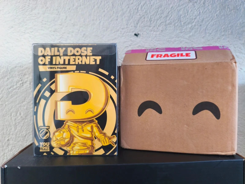 Youtooz Daily Dose of Internet Chrome Gold Figure - Complete Set + Original Box