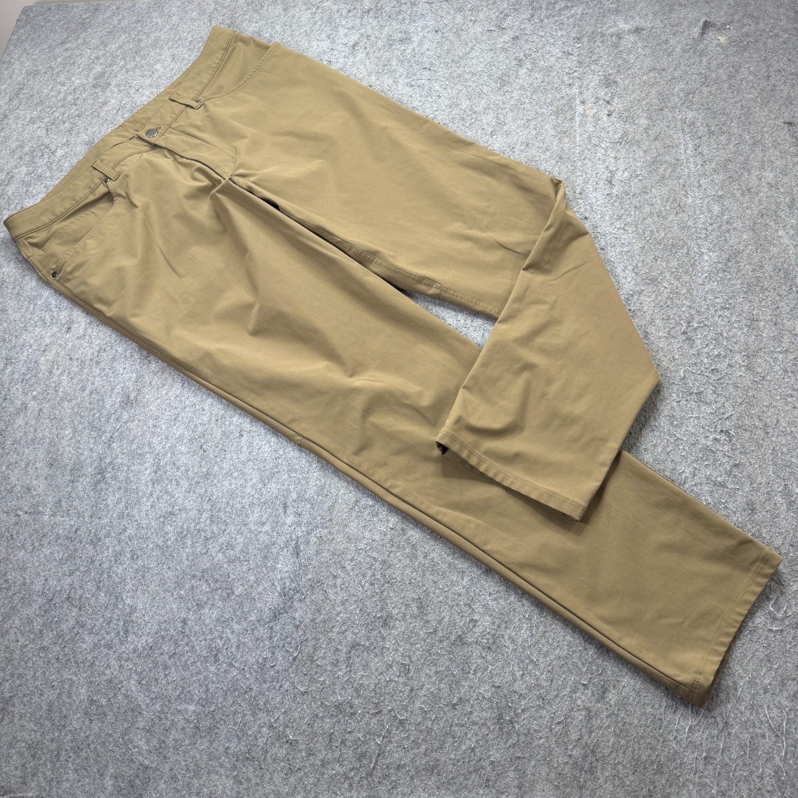 Lululemon ABC 5-Pocket Pants Men 38 x 34 Beige Dark Classic *Warpstreme LM5968S