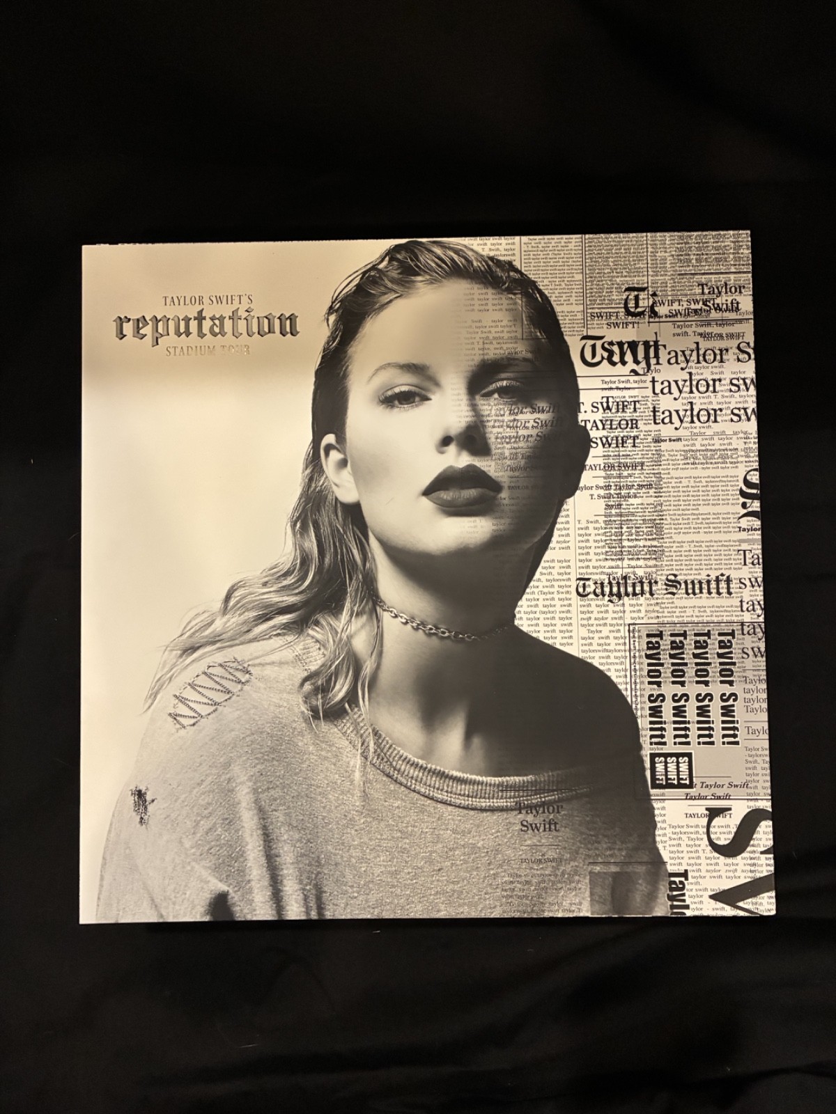Taylor Swift Reputation Stadium Tour COMPLETE VIP Collector\'s Box WORKING VIDEO