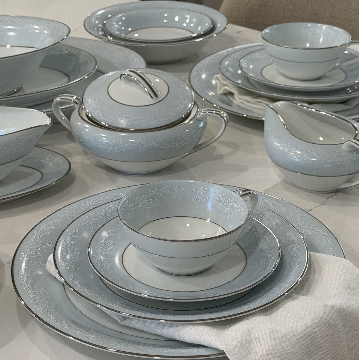 Noritake Laureate (Pattern 5651) Noritake Laureate (Pattern 5651)