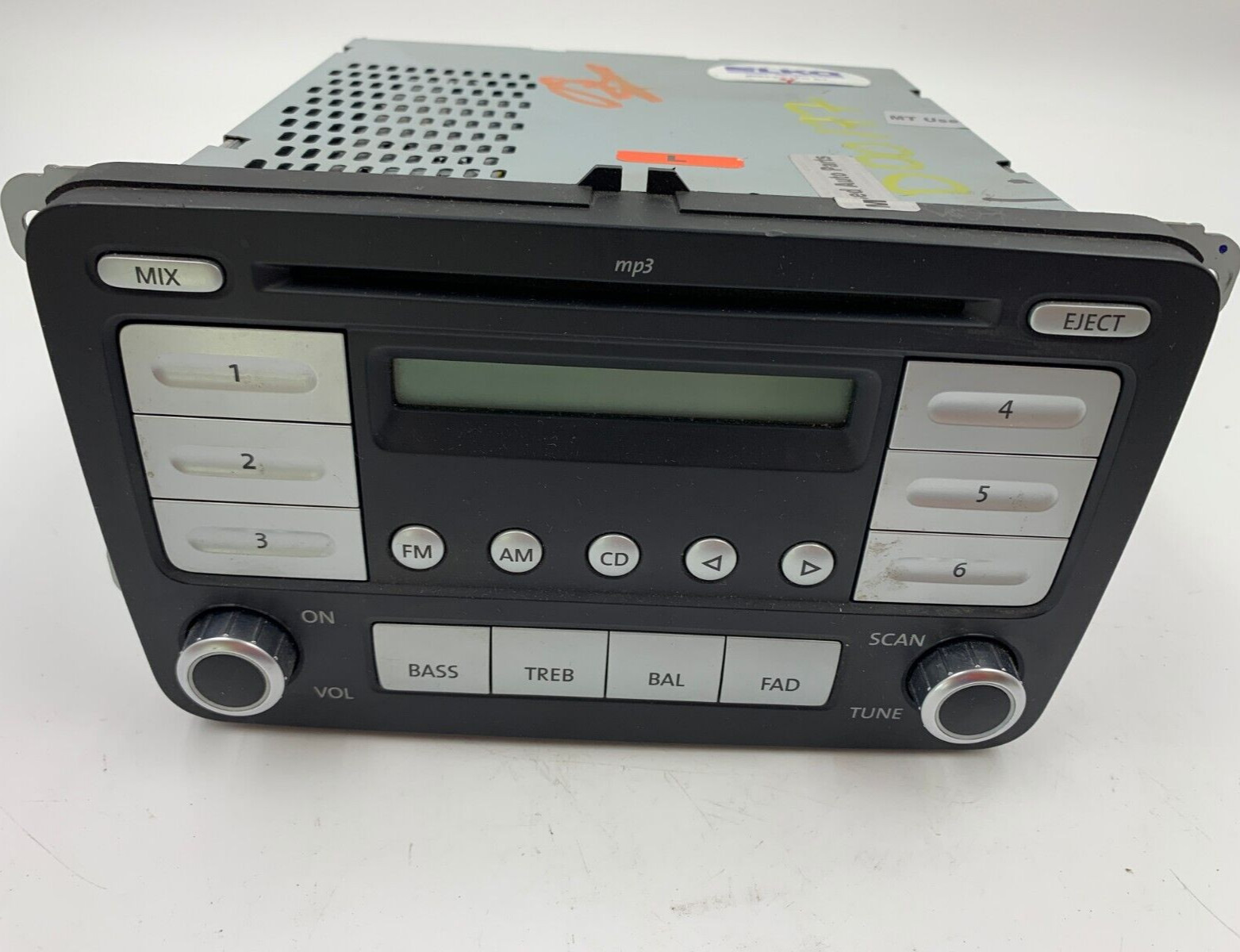 2010-2011 Volkswagen Golf AM FM Radio CD Player Receiver OEM B04B34002 2010-2011 Volkswagen Golf AM FM Radio CD Player Receiver OEM B04B34002