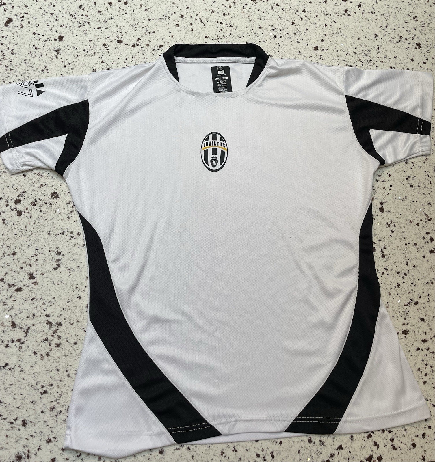 VTG Juventus FC Soccer Training Shirt Jersey White Black Size Small