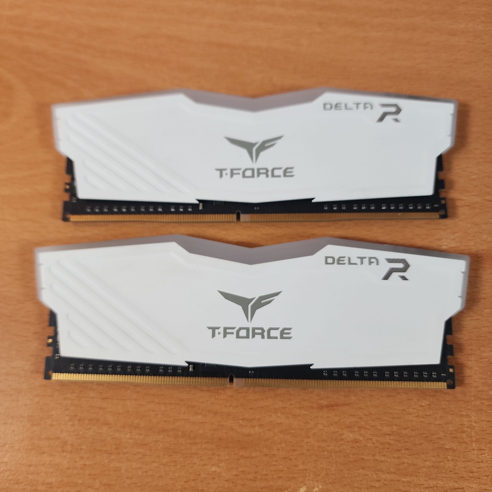 🔥 16GB Total (2x8GB) TeamGroup T-Force Delta RGBRAM DDR4 3600MHz White 🔥 16GB Total (2x8GB) TeamGroup T-Force Delta RGBRAM DDR4 3600MHz White