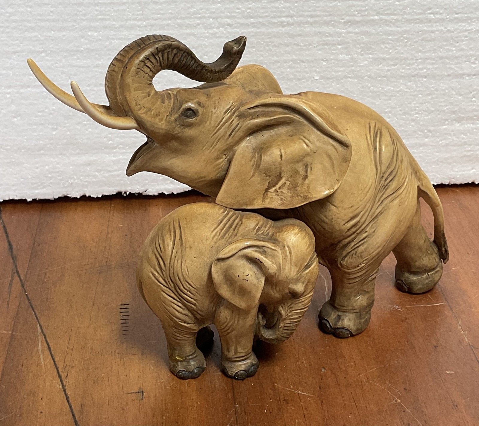 Vintage Guido Cacciapuoti Italy Mother & Calf Elephant Ceramic Figurine Signed Vintage Guido Cacciapuoti Italy Mother & Calf Elephant Ceramic Figurine Signed