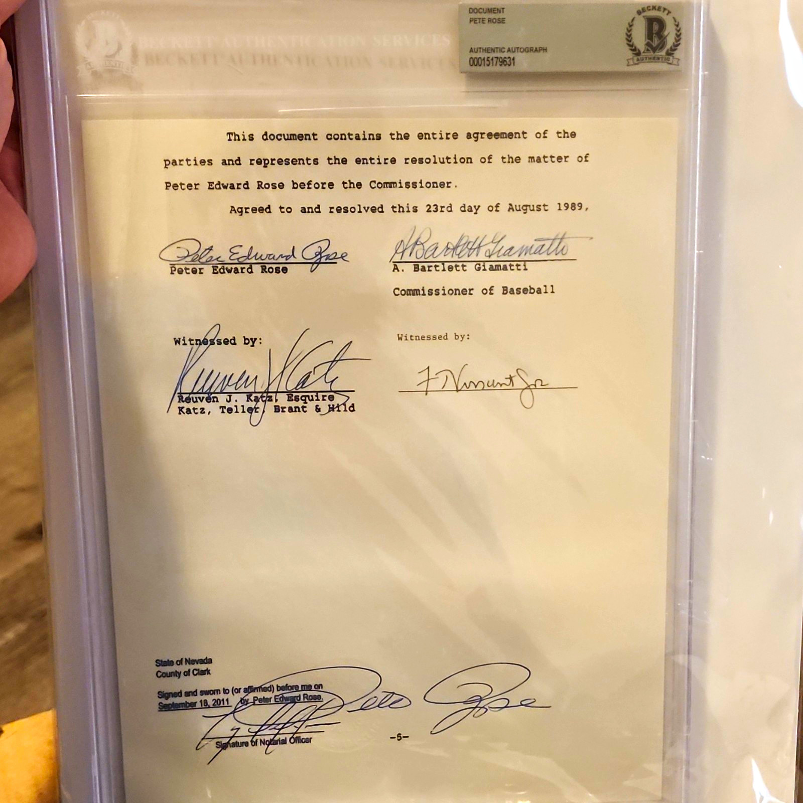 Pete Rose Signed Banned From Baseball 1989 Agreement Beckett BAS Encapsulated Pete Rose Signed Banned From Baseball 1989 Agreement Beckett BAS Encapsulated