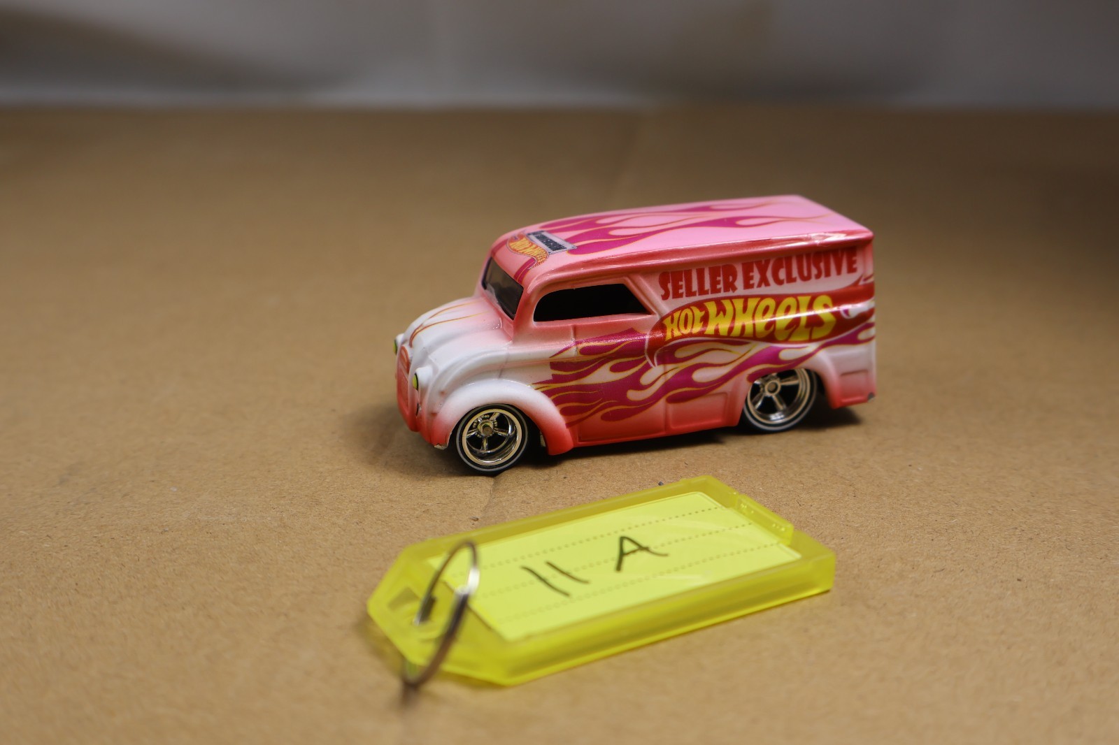 Hot wheels Seller Exclusive Pink Dairy Delivery 2015 Convention W RR Hot wheels Seller Exclusive Pink Dairy Delivery 2015 Convention W RR
