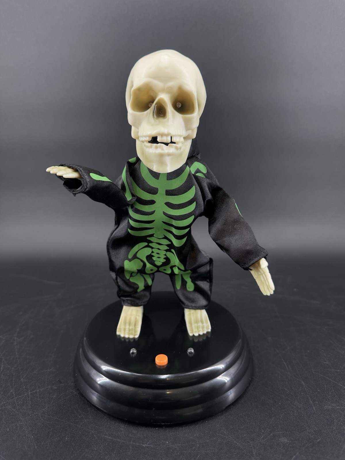 2012 Green Gemmy Halloween GRAVE RAVERS Dancing Skeleton Cant Handle Me WORKS 2012 Green Gemmy Halloween GRAVE RAVERS Dancing Skeleton Cant Handle Me WORKS