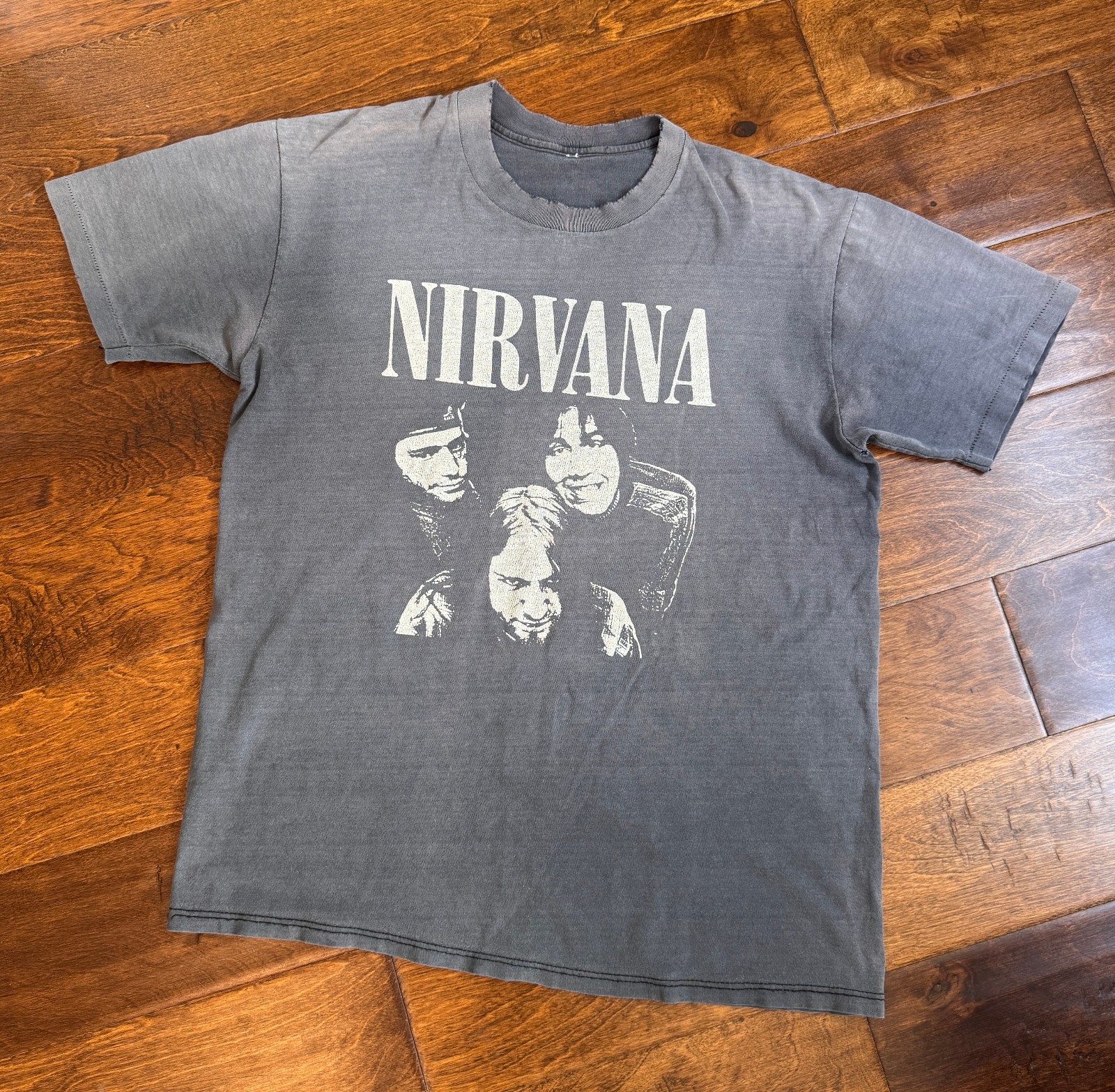 Vintage 1990 Nirvana black T-shirt Bleach Sub Pop +- Kurt, Krist & Chad