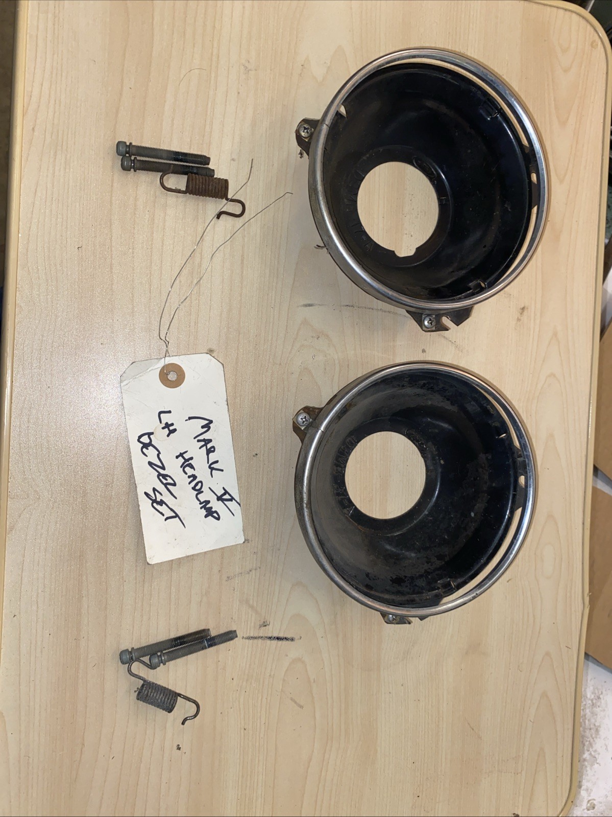 1977 1978 1979 lincoln mark v headlamp bezel set pair headlight surrounds OEM