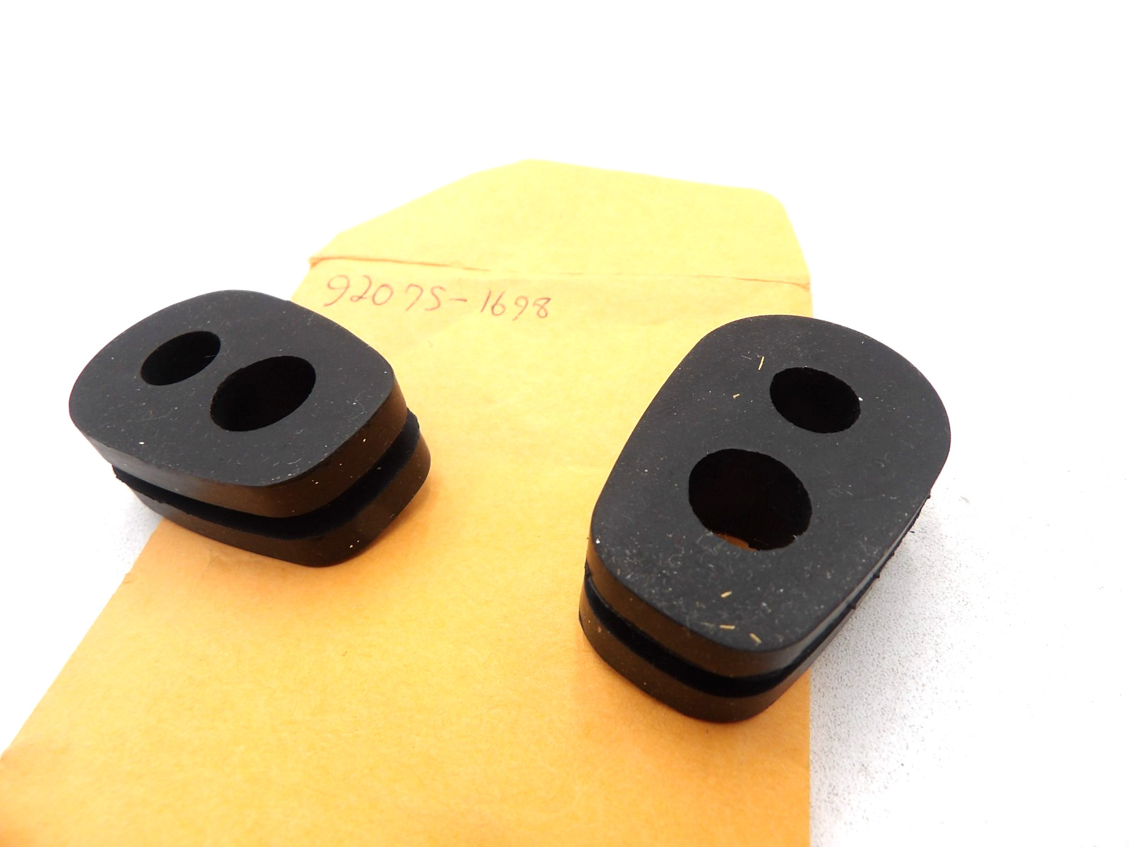 NOS Kawasaki Genuine TOTAL OF 2 Signal Lamp Damper ZX600 ZX750 ZX1100 92075-1698
