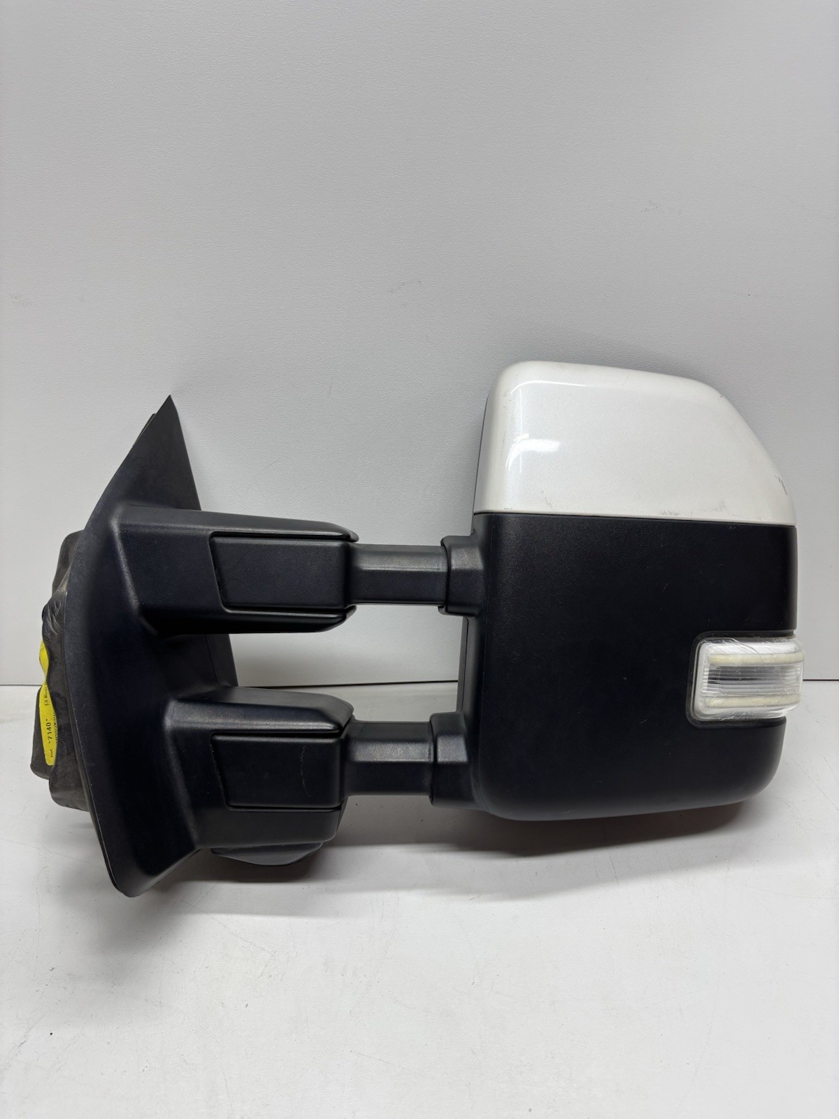 2017-2022 Ford F250 F350 F450 Left Side View Mirror with Camera B/S HC3B-17683 2017-2022 Ford F250 F350 F450 Left Side View Mirror with Camera B/S HC3B-17683