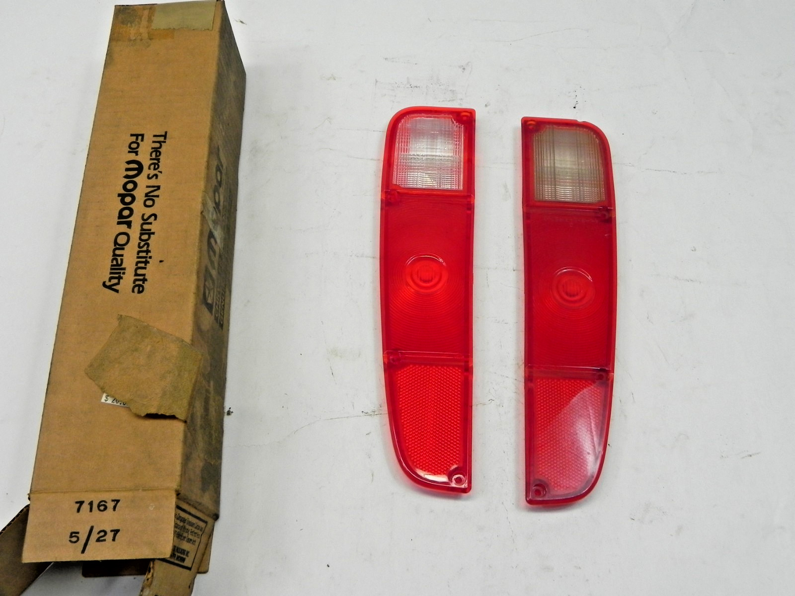 VINTAGE 1973-88 JEEP J SERIES J10 J20 TRUCKS TAIL LIGHT LENSES PAIR RED NEW NOS VINTAGE 1973-88 JEEP J SERIES J10 J20 TRUCKS TAIL LIGHT LENSES PAIR RED NEW NOS