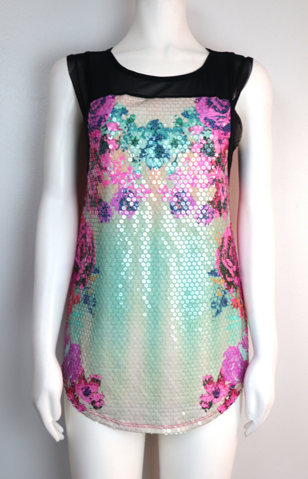Pretty Rebellious Women\'s Tan Top Floral Print Sequins Size Medium
