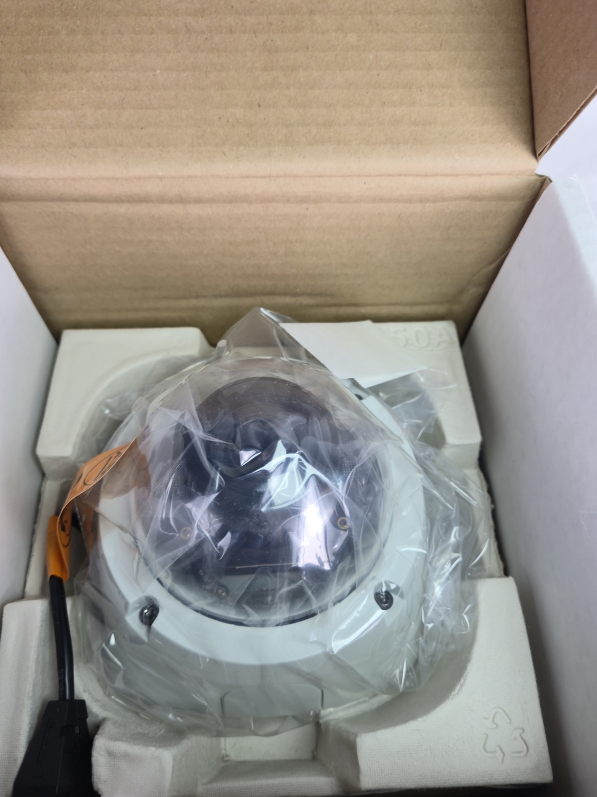 Avigilon 6.0C-H5A-DO1-IR 320-1031A 6MP H5A Dome Camera - NEW / UNUSED D01 Avigilon 6.0C-H5A-DO1-IR 320-1031A 6MP H5A Dome Camera - NEW / UNUSED D01
