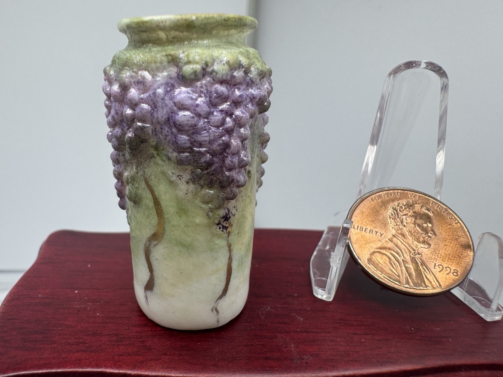 Vintage Artisan Signed Ginger Wyatt IGMA Dollhouse Miniatures Vase 1:12 Vintage Artisan Signed Ginger Wyatt IGMA Dollhouse Miniatures Vase 1:12
