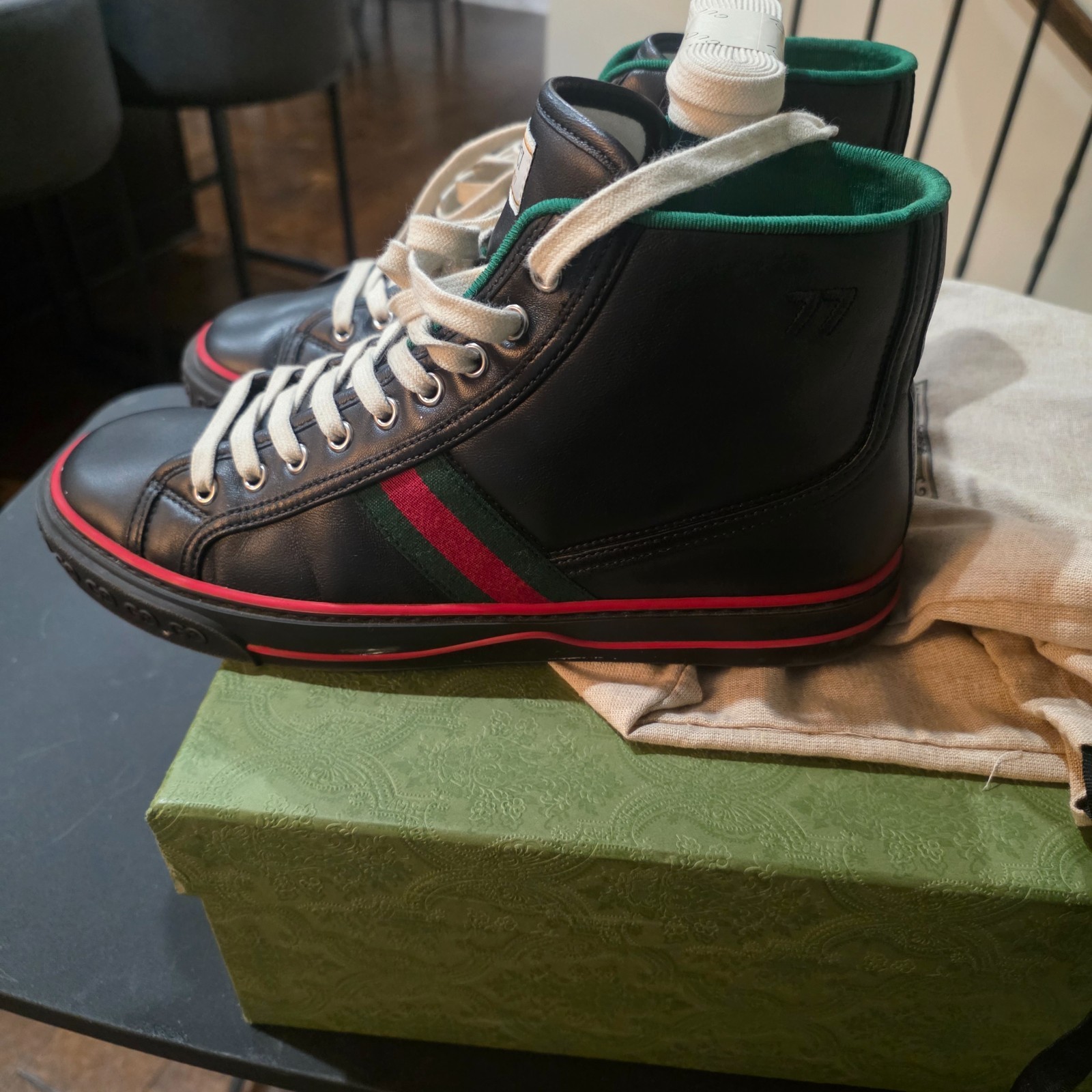 Men\'s Gucci hi-top size 9.5 US for sale slightly used Men\'s Gucci hi-top size 9.5 US for sale slightly used