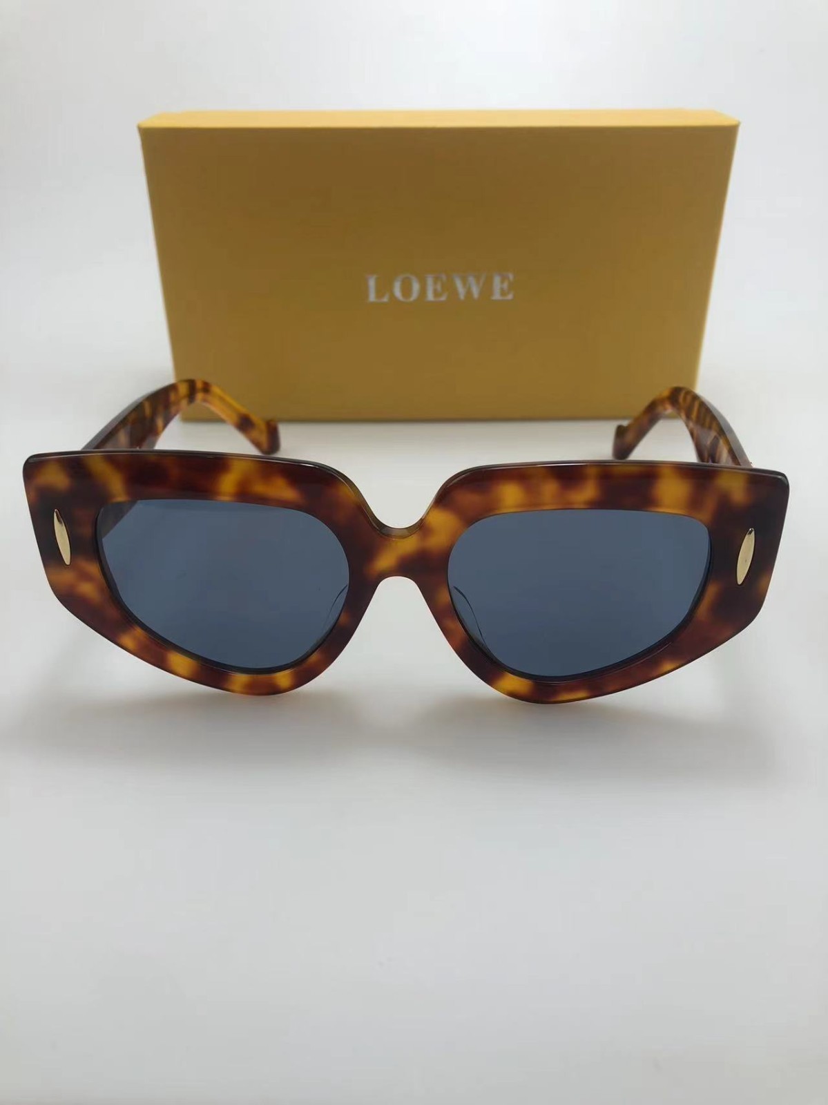 NEW LOEWE LW40155I 53V BLONDE HAVANA/BLUE AUTHENTIC SUNGLASSES FRAMES 51-19 NEW LOEWE LW40155I 53V BLONDE HAVANA/BLUE AUTHENTIC SUNGLASSES FRAMES 51-19
