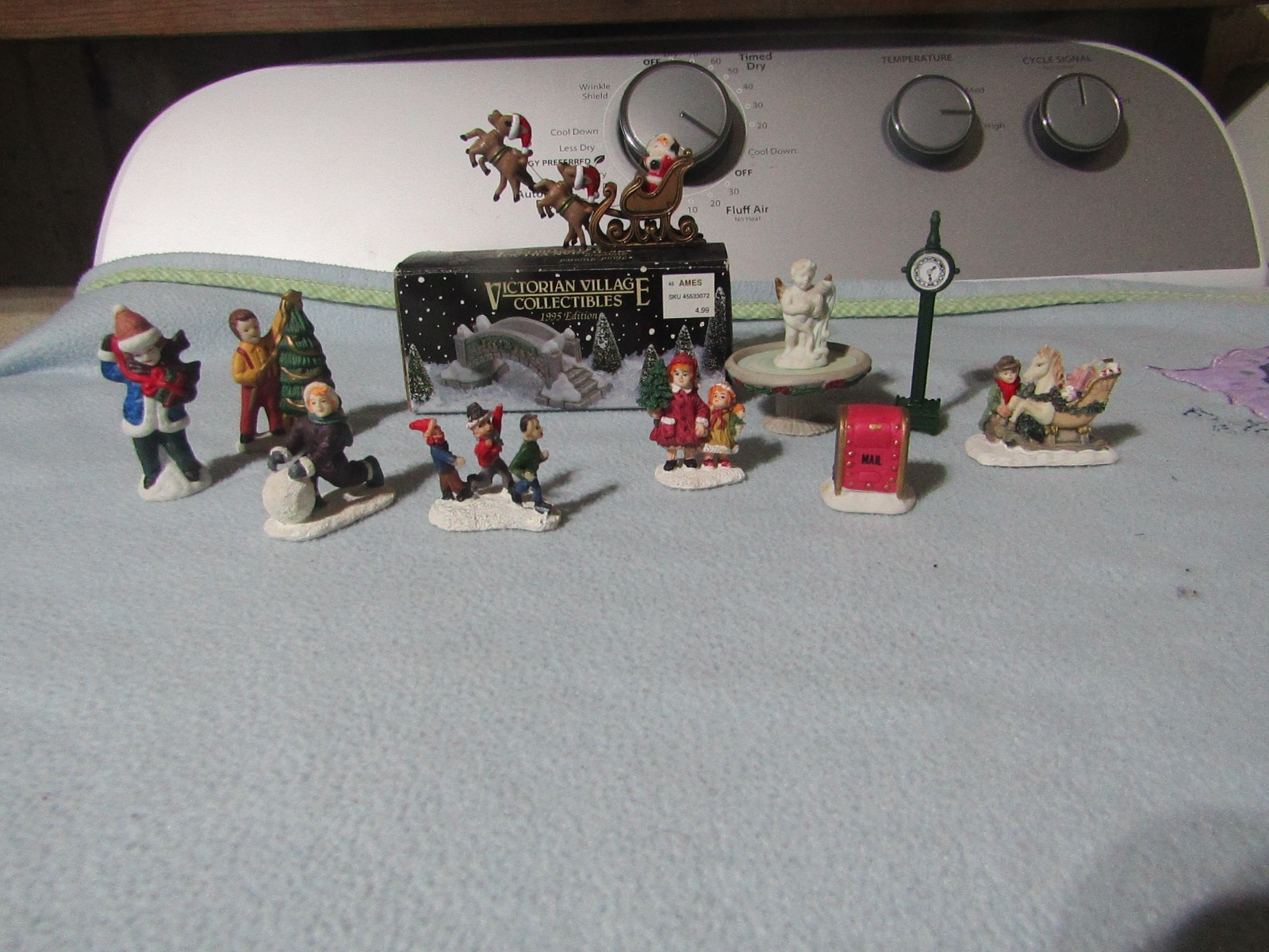 Village Collectibles Lot of 11 Accessories Village Collectibles Lot of 11 Accessories