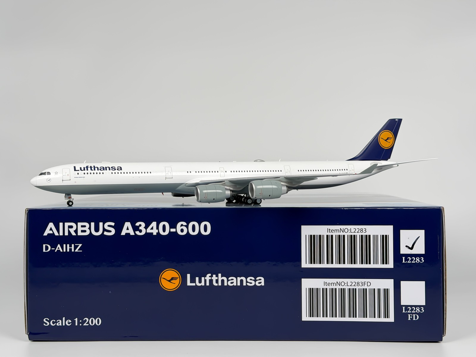 Lufthansa Airbus A340-600 1:200 SQ Wings D-AIHZ (L2283) Lufthansa Airbus A340-600 1:200 SQ Wings D-AIHZ (L2283)