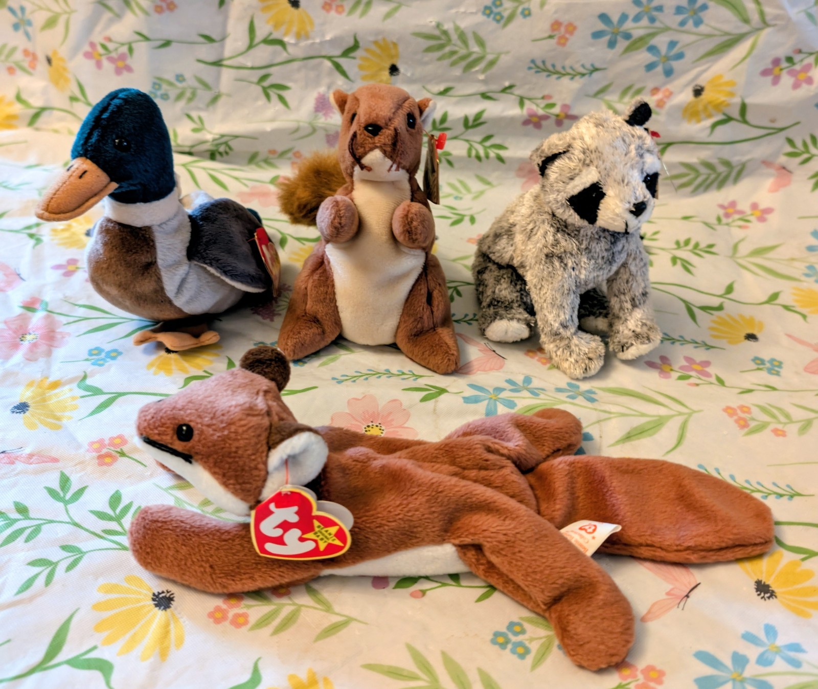 Ty Beanie Baby Woodland Wildlife Lot of 4 Sly Bandito Nuts Jake