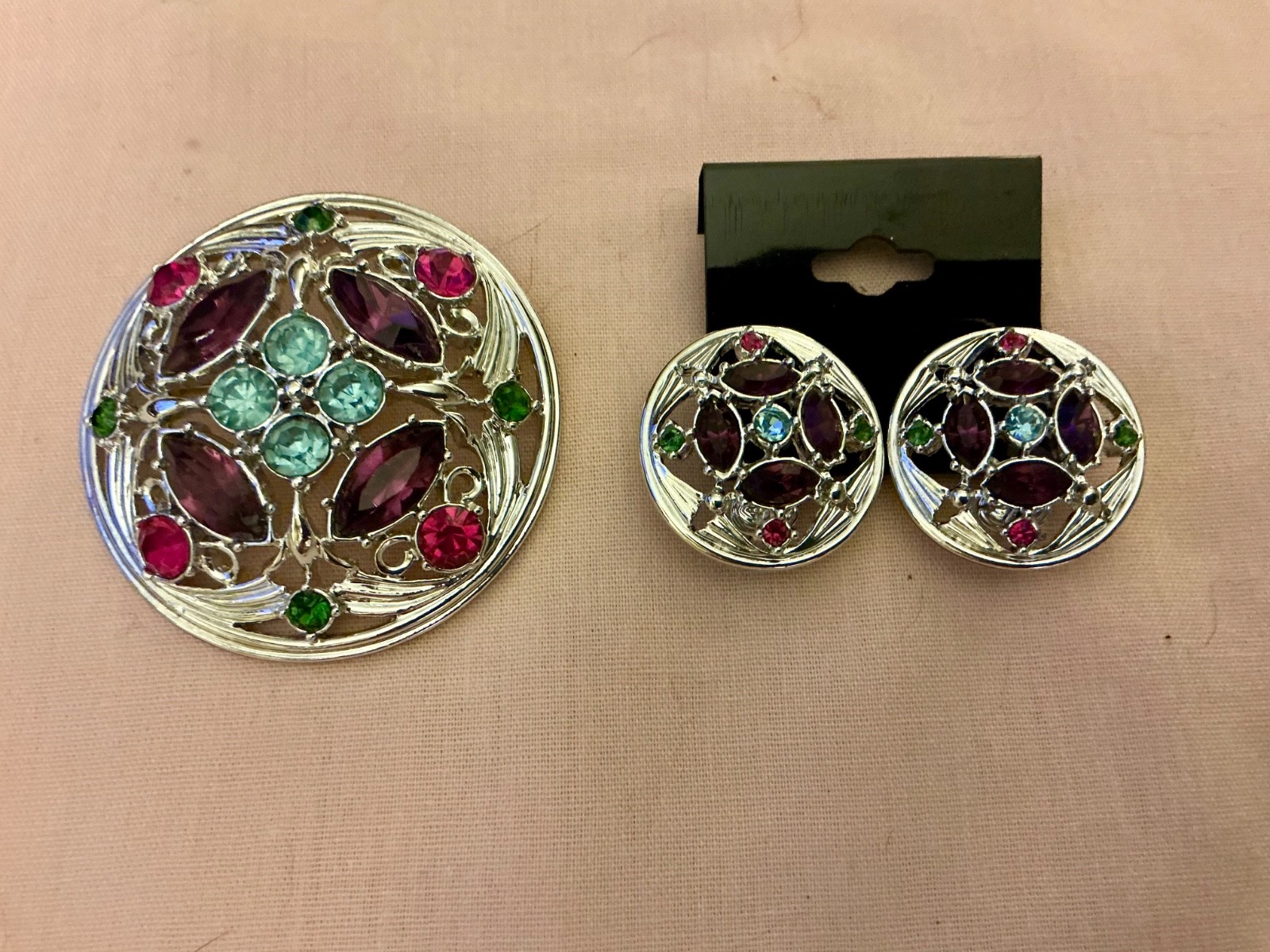 Pin & earring set marked Pin & earring set marked