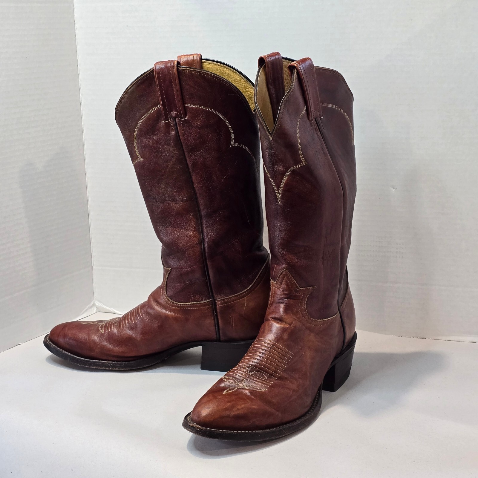 Vtg Tony Lama 5084 Cognac Leather Cowboy Boots Mens Size 8.5 D Western R Toe USA Vtg Tony Lama 5084 Cognac Leather Cowboy Boots Mens Size 8.5 D Western R Toe USA