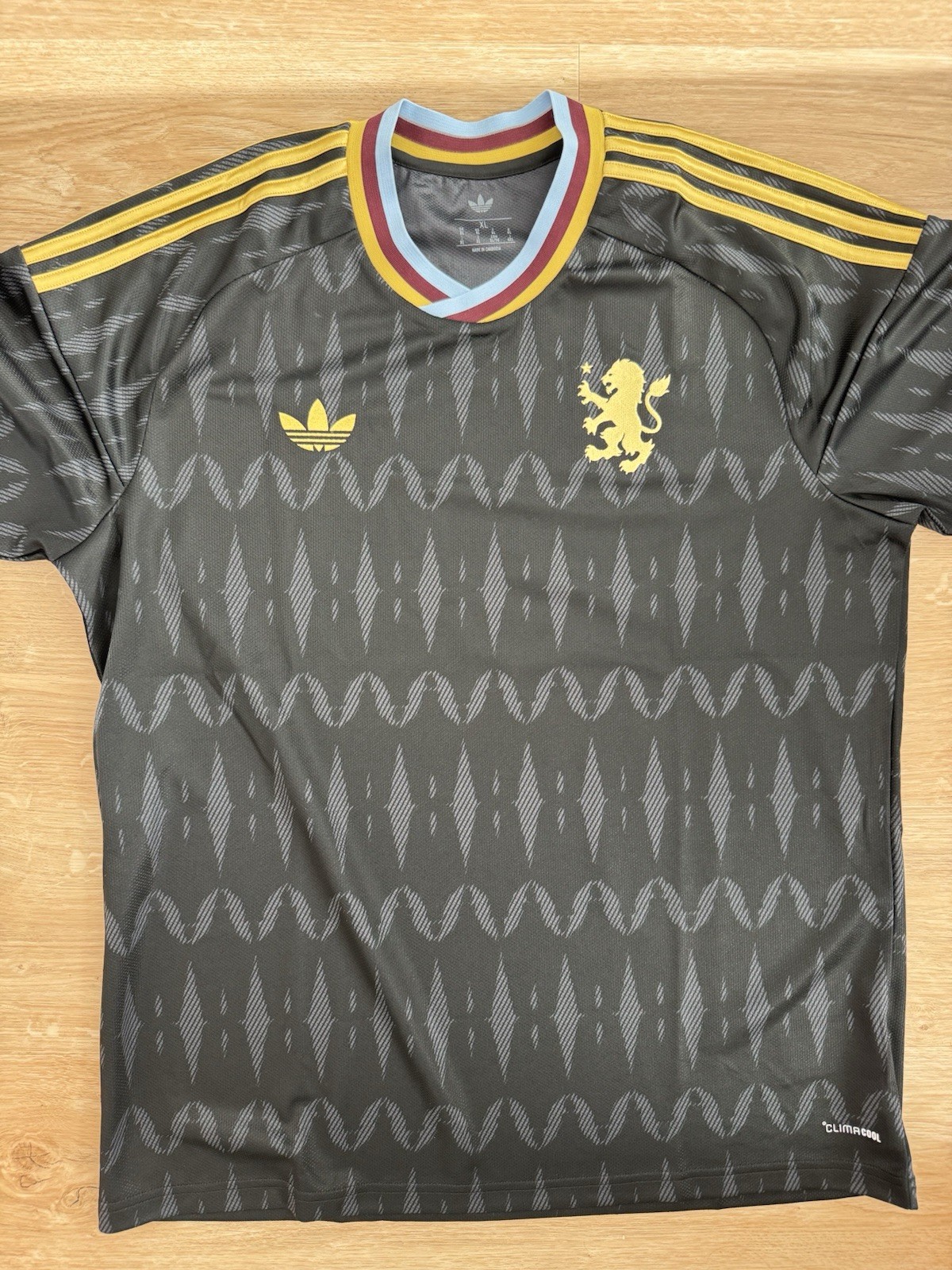 NWT Aston Villa adidas 2026/27 Away Replica Jersey Black XL Extra Large NWT Aston Villa adidas 2026/27 Away Replica Jersey Black XL Extra Large