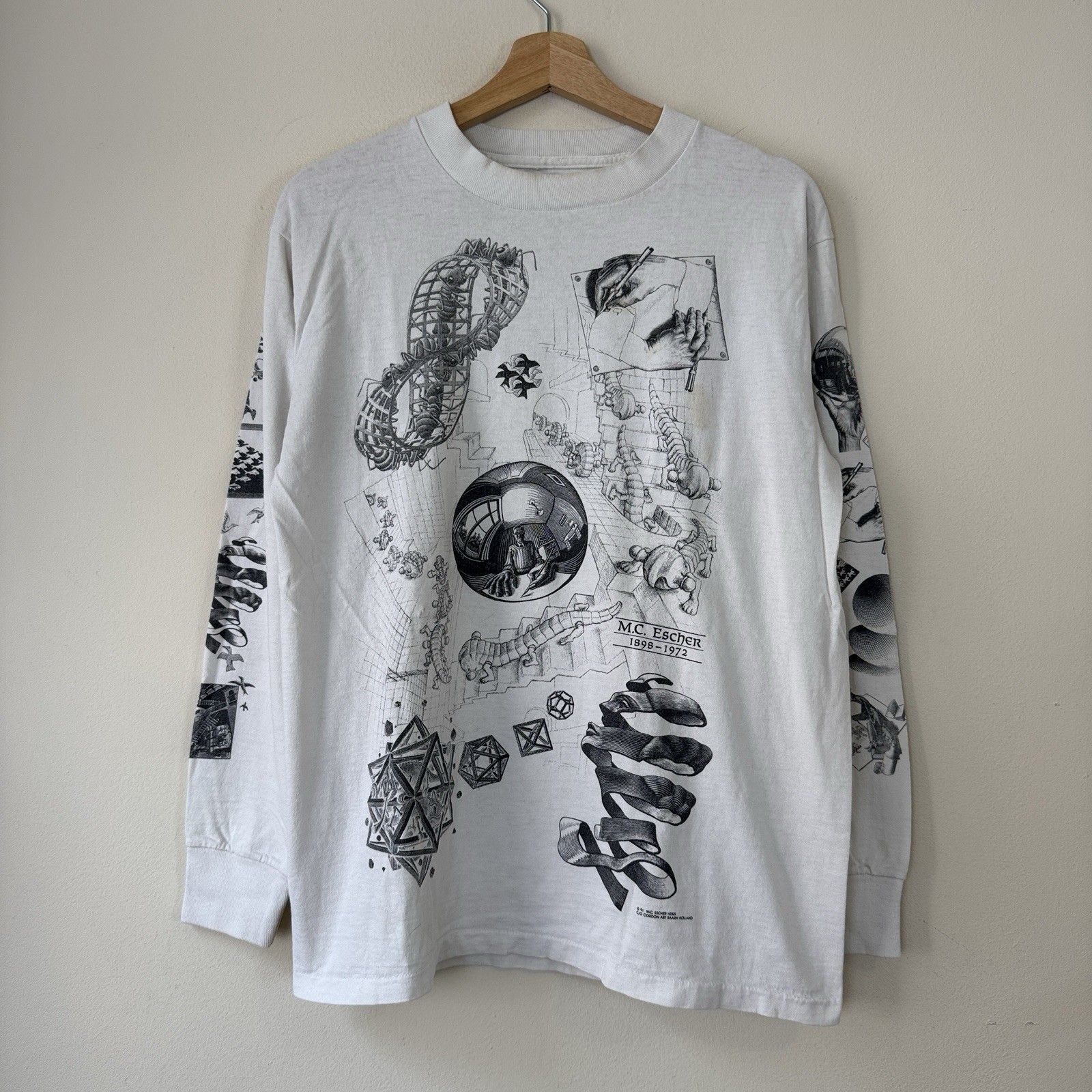Vintage 90’s MC Escher AOP Art Long Sleeve Single Stitch White Tee Shirt Medium Vintage 90’s MC Escher AOP Art Long Sleeve Single Stitch White Tee Shirt Medium