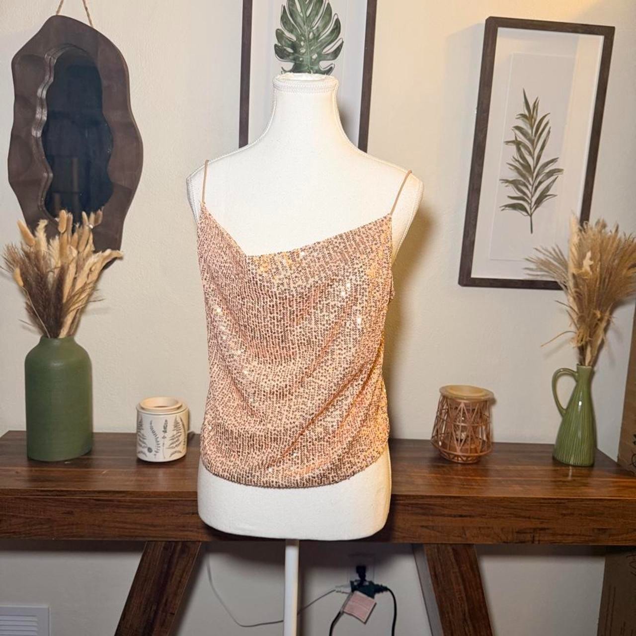 Gold Sequin Pointed Hem Cami Tank Top Party Going Out Y2K Medium Gold Sequin Pointed Hem Cami Tank Top Party Going Out Y2K Medium