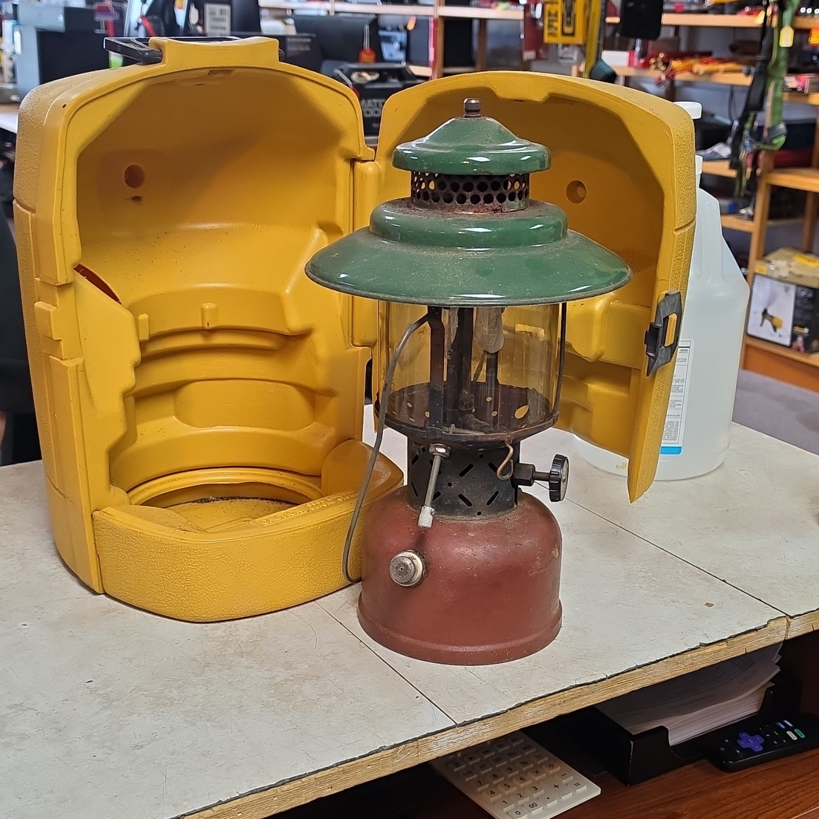 Vintage Coleman Model 228E Lantern Vintage Coleman Model 228E Lantern