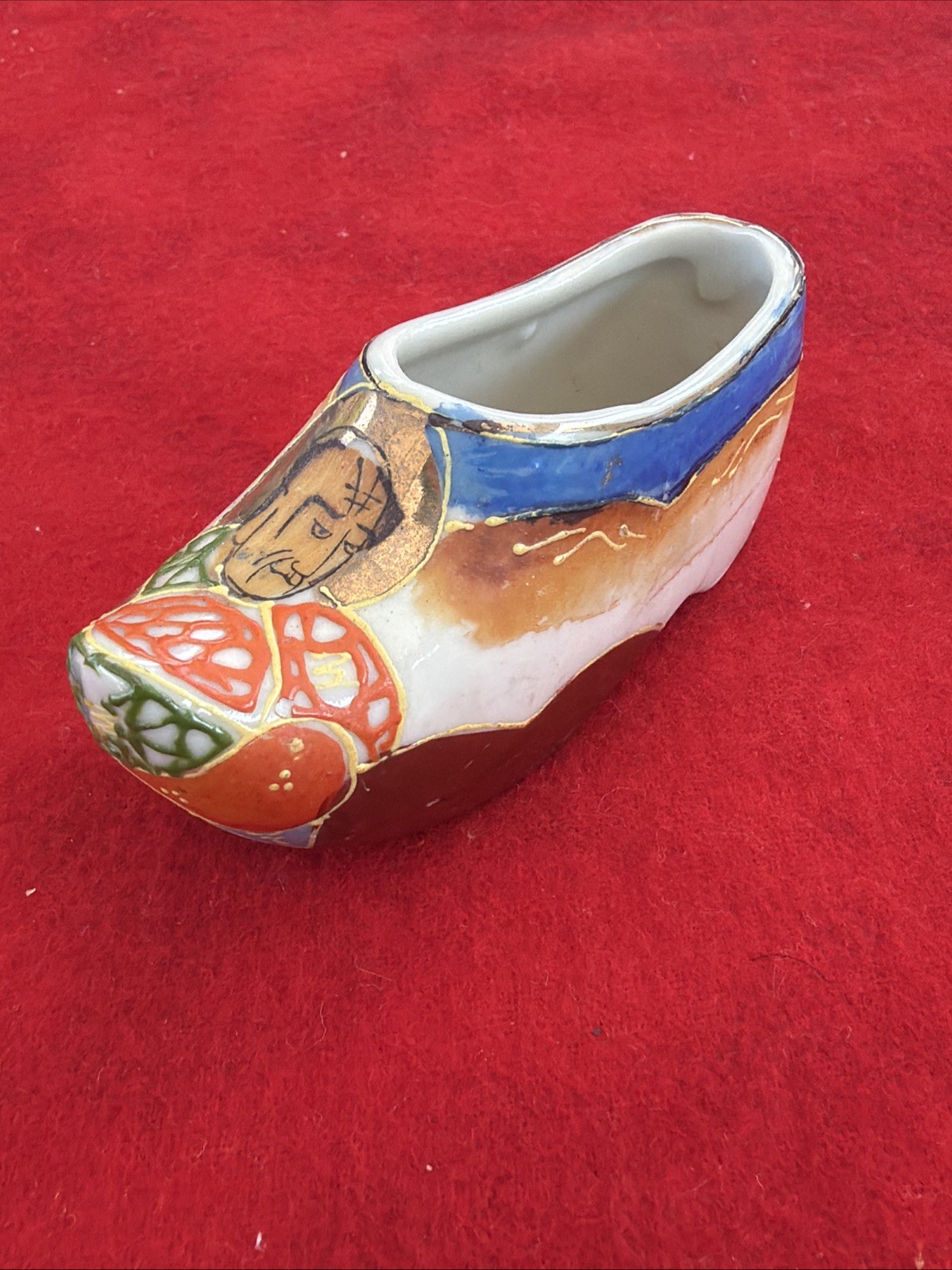 VINTAGE MINIATURE PORCELAIN CLOG JAPANESE SATSUMA STYLE OCCUPIED JAPAN (19a) VINTAGE MINIATURE PORCELAIN CLOG JAPANESE SATSUMA STYLE OCCUPIED JAPAN (19a)