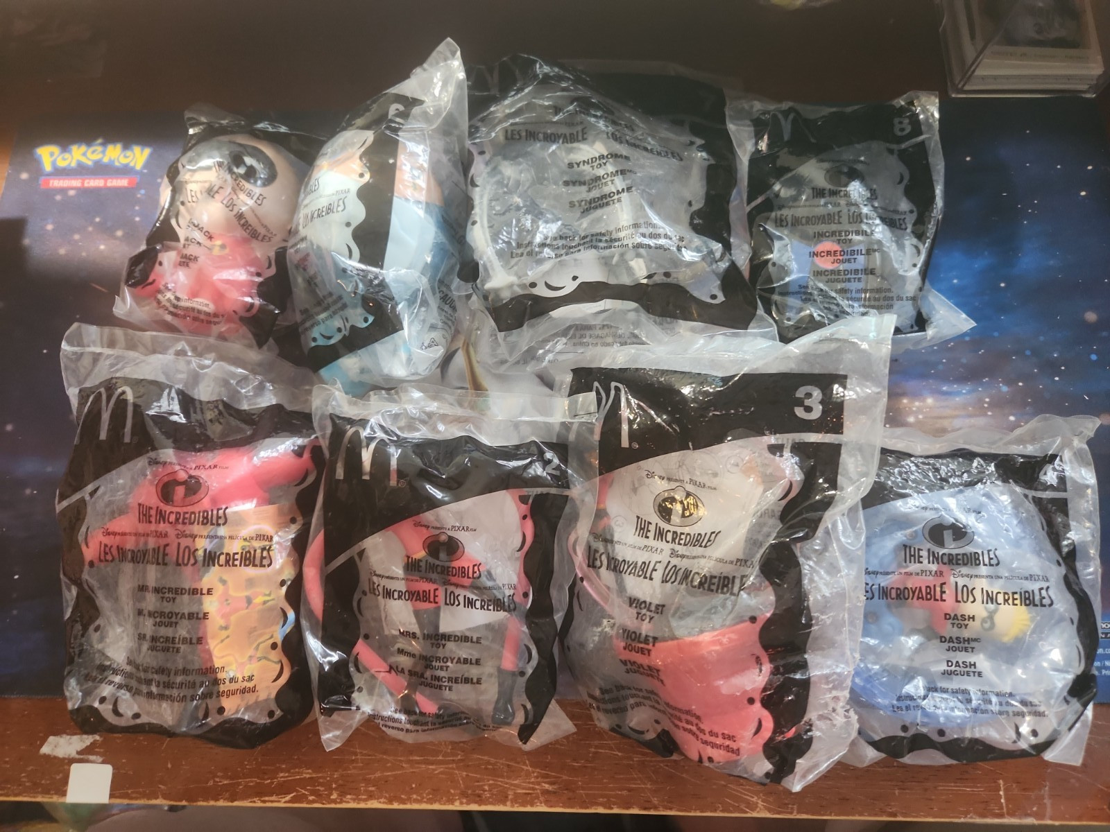 MCDONALD\'S DISNEY INCREDIBLES 2004 HAPPY MEAL TOY COMPLETE SEALED SET OF 8 MCDONALD\'S DISNEY INCREDIBLES 2004 HAPPY MEAL TOY COMPLETE SEALED SET OF 8