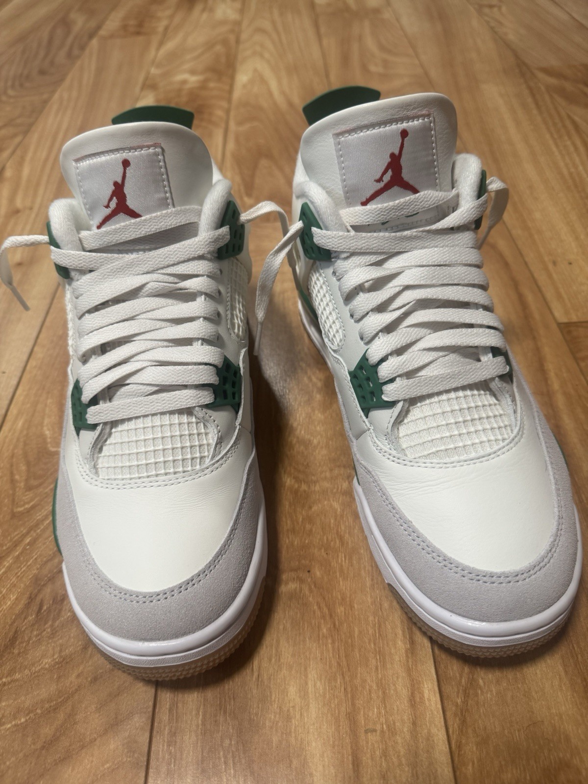 Size 9.5 - Jordan 4 Retro SP x Nike SB Mid Pine Green Size 9.5 - Jordan 4 Retro SP x Nike SB Mid Pine Green