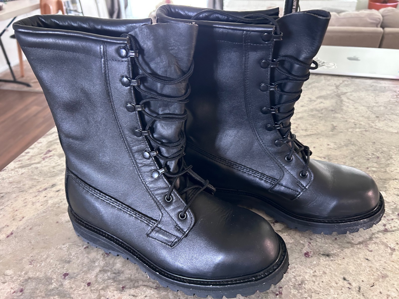 Belleville Men\'s Insulated Waterproof Military Work Boots - Steel Toe Size 8W Belleville Men\'s Insulated Waterproof Military Work Boots - Steel Toe Size 8W