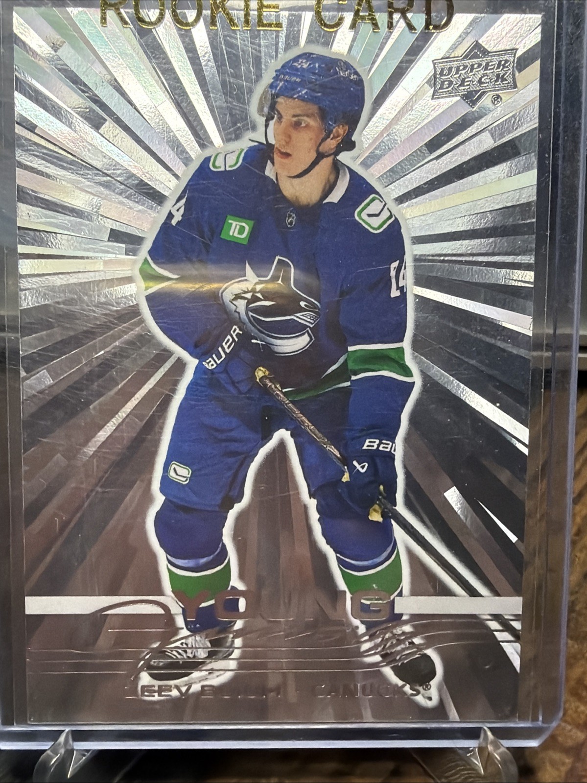Zeev Buium Young Guns Outburst #707 Vancouver Canucks 2025-26 UD Extended🚨🚨🚨