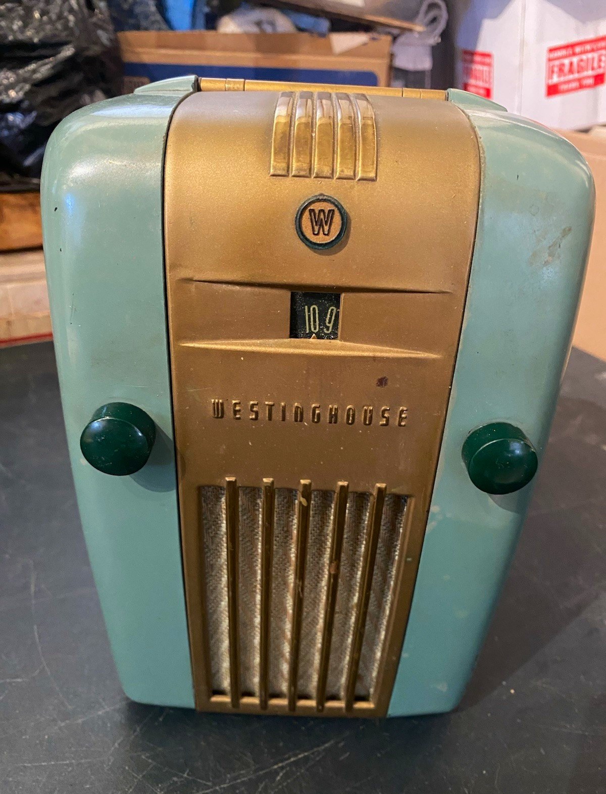 1950’s Westinghouse Refrigerator Little Jewel radio Excellent condition