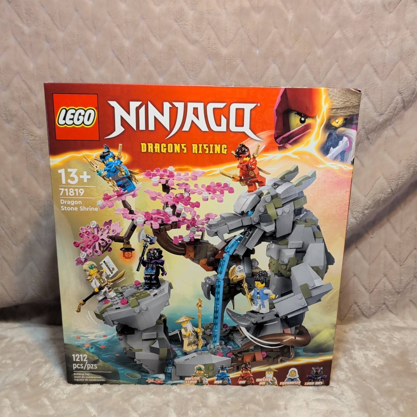 LEGO NINJAGO Dragon Stone Shrine 71819 *Box has crease* See Photos LEGO NINJAGO Dragon Stone Shrine 71819 *Box has crease* See Photos