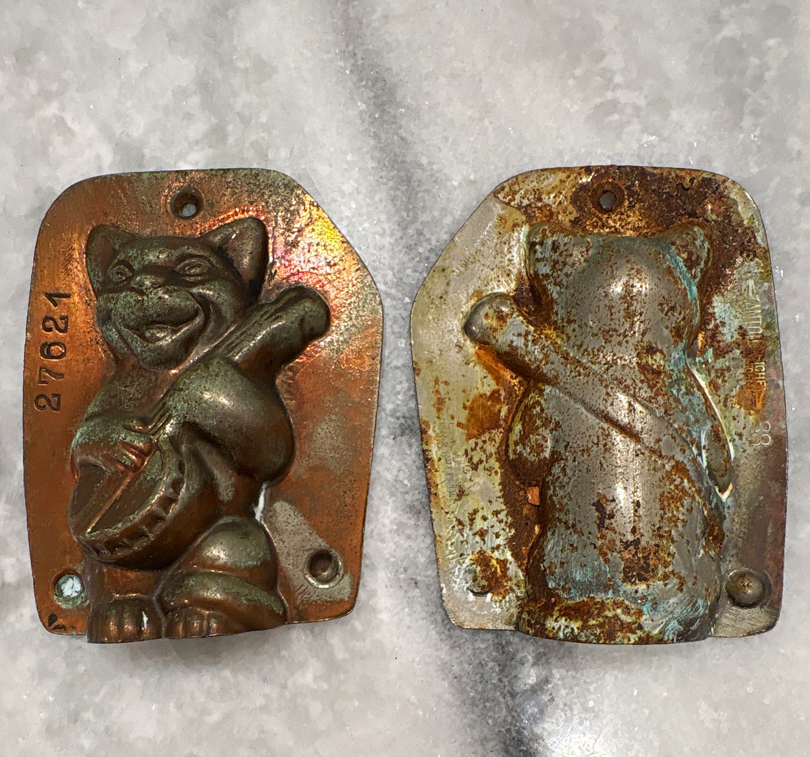 Antique Anton Reiche Tinned Copper Cat Chocolate Mold / Mould 27621, Dresden Antique Anton Reiche Tinned Copper Cat Chocolate Mold / Mould 27621, Dresden