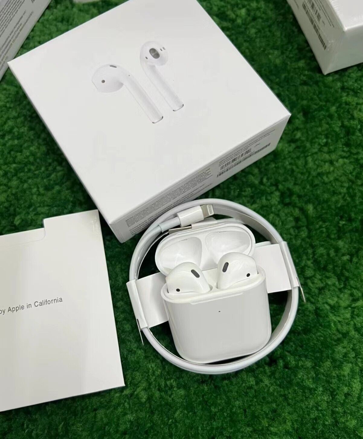 AppleAirPods2nd Generation with Charging Case 2²nd Generation White NEW Sealed
