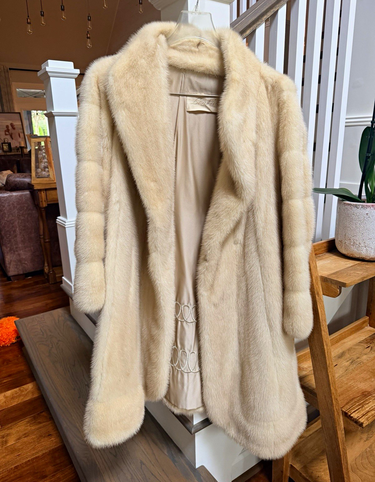 Vintage 1960s Ben Kahn Pale Pearl Mink Swing Coat 37” Ivory Cream Fur